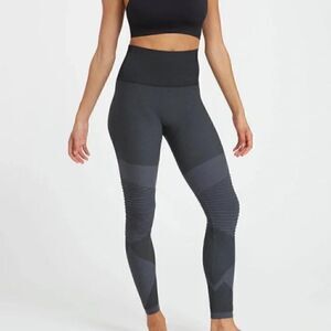 Spanx Seamless Moto Leggings Womens Medium (Sz 6-8) Very Black Shaping Ankle NEW